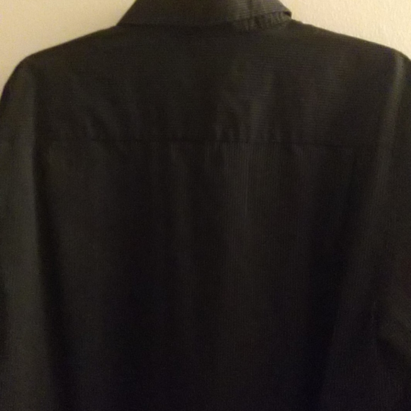 Van Heusen button down - Picture 5 of 5